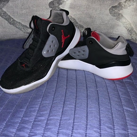 NIKE JORDAN DNA GS ‘BLACK CEMENT’ size 7YOUTH - Picture 3 of 10
